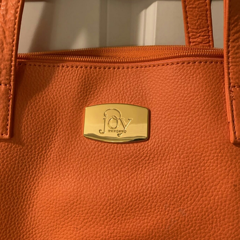 BUNDLE Top, Pants, & Purse! - Picture 6 of 7